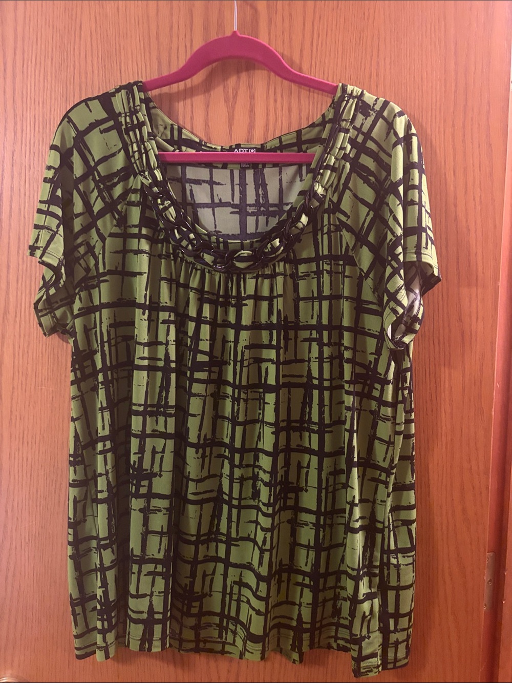 Apt. 9 Olive and Black Grid Scoop Neck Short Sleeve Top